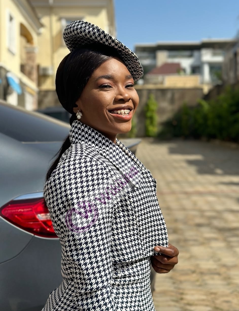 Esther Oji 