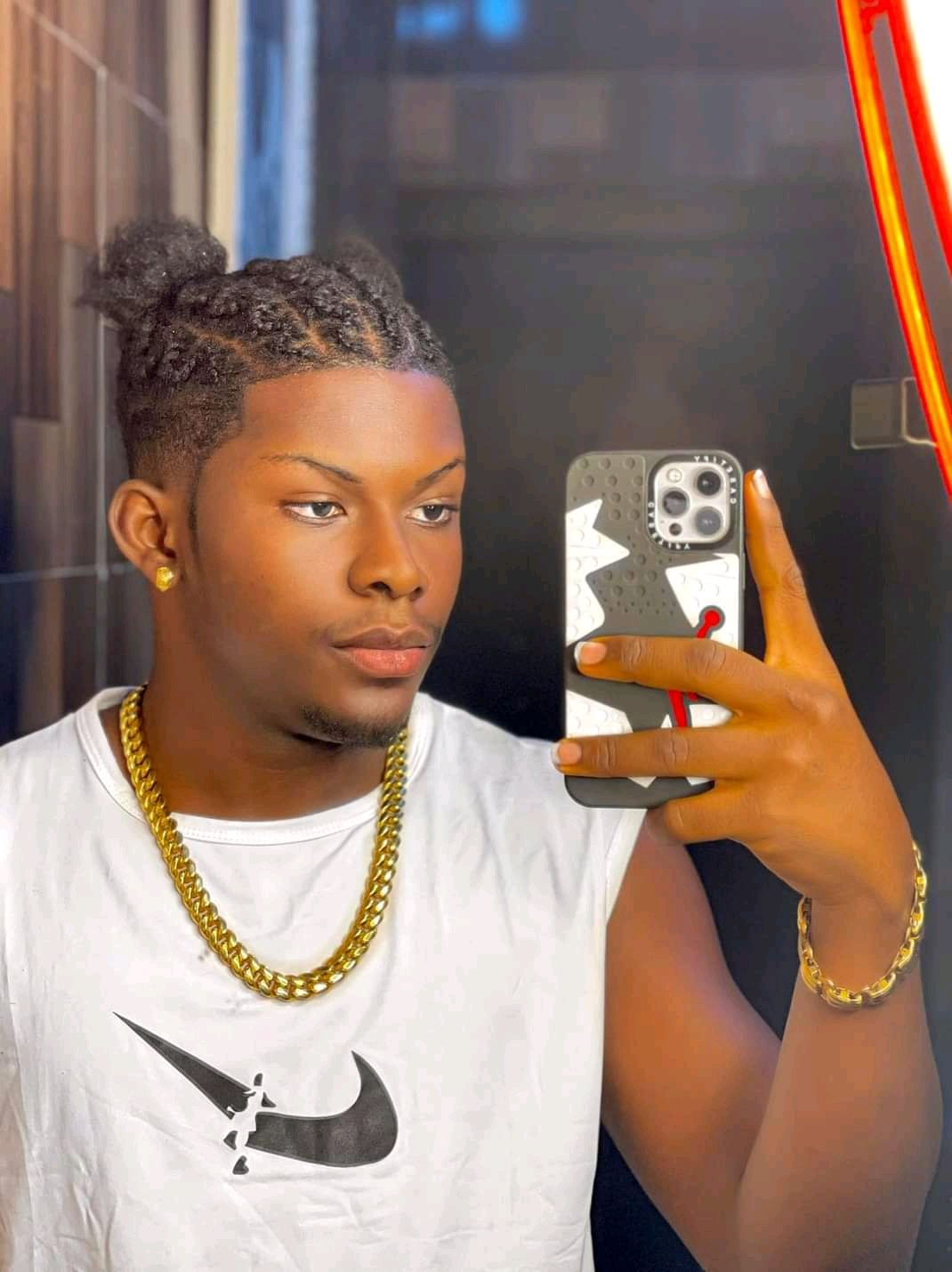 Iambuike